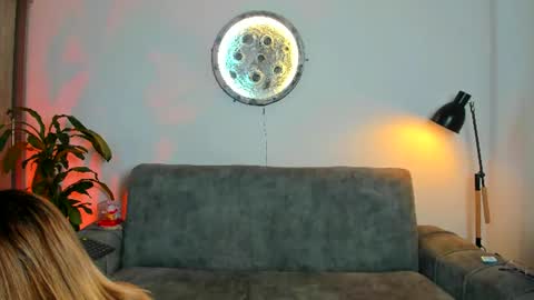 Snapshot of abellaconnor chatting on 07/08/26, 01:15 Abella and Kendra online show from 07/08/26, 01:15
