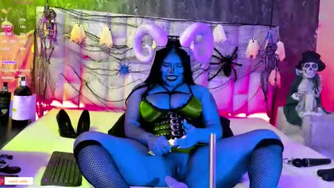 aberachmackay online show from 10/21/25, 11:00