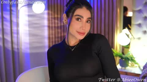 Snapshot of abie_owen chatting on 02/19/25, 09:14 abie_owen online show from 02/19/25, 09:14