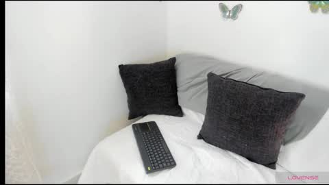 Snapshot of abigail_luna_ chatting on 01/22/25, 08:06 abi online show from 01/22/25, 08:06