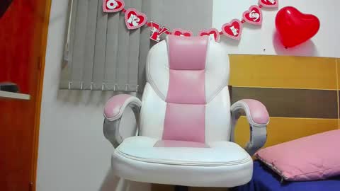 Abigail online show from 02/12/25, 03:07