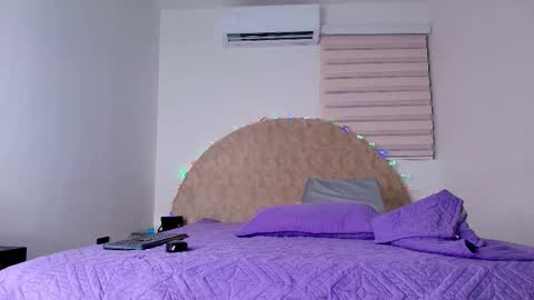 Abigail online show from 12/05/25, 03:04