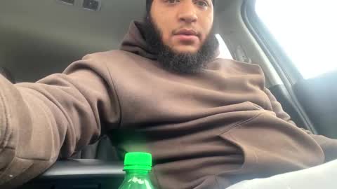 Snapshot of aboveaverage39 chatting on 02/07/26, 04:22 aboveaverage39 online show from 02/07/26, 04:22