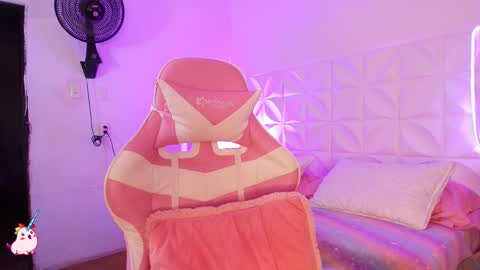 Abril  online show from 09/25/25, 10:19