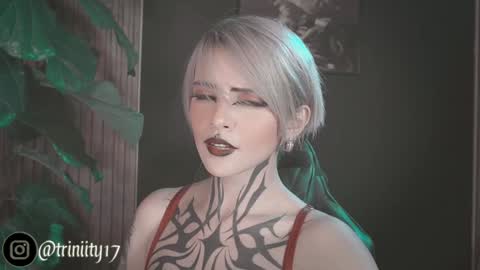 Snapshot of abril__colen chatting on 01/01/25, 02:09 April online show from 01/01/25, 02:09