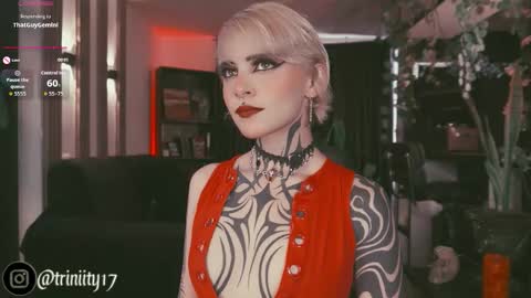 Snapshot of abril__colen chatting on 09/08/25, 02:16 April online show from 09/08/25, 02:16