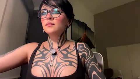 April  online show from 04/06/26, 04:32