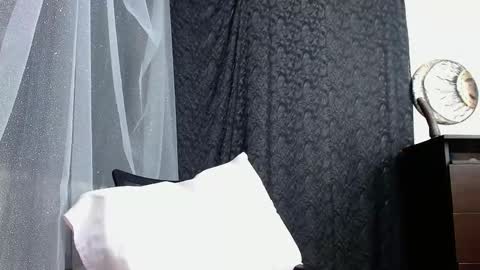 Snapshot of abril_bianchi chatting on 10/01/25, 03:01 abril_bianchi online show from 10/01/25, 03:01