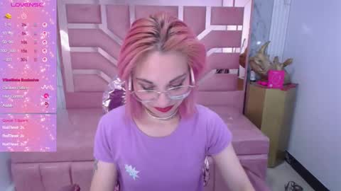 abril_ch_ online show from 03/07/26, 12:35