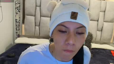 Abril Fox online show from 03/17/26, 12:19