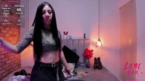 Abril Fox online show from 04/18/26, 07:58