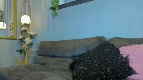 Snapshot of abril_jones10 chatting on 10/15/25, 05:07 Abril jones online show from 10/15/25, 05:07