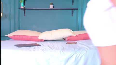 Abril jones online show from 06/14/26, 07:05