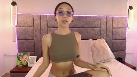  Abril  online show from 10/24/25, 06:59