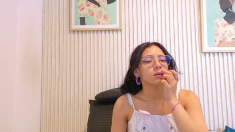 abrilmirren online show from 04/10/26, 11:04