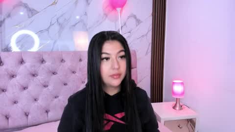 Abril online show from 03/23/26, 11:25