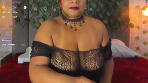 abrilsantana_ online show from 11/10/25, 04:44