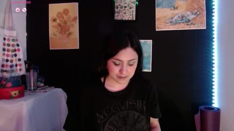 Snapshot of absentavert chatting on 02/27/26, 12:43 Absenta vert online show from 02/27/26, 12:43