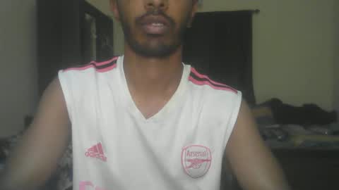 Snapshot of abusaada20 chatting on 02/01/25, 05:05 Thefitguy online show from 02/01/25, 05:05