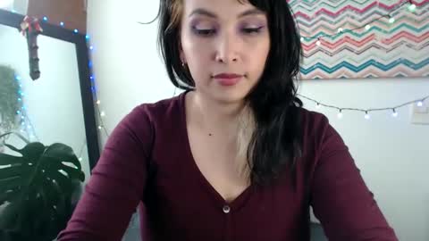 Snapshot of aby_bae2 chatting on 12/18/24, 02:28 Aby online show from 12/18/24, 02:28