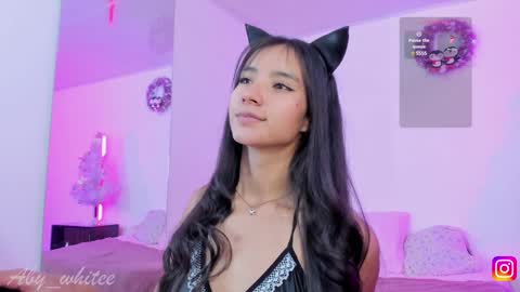 Snapshot of aby_whitee chatting on 12/17/24, 03:39 Aby online show from 12/17/24, 03:39