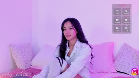 Snapshot of aby_whitee chatting on 01/08/25, 10:59 Aby online show from 01/08/25, 10:59