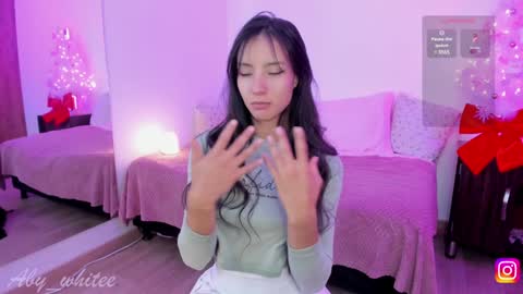 Snapshot of aby_whitee chatting on 01/10/25, 06:53 Aby online show from 01/10/25, 06:53