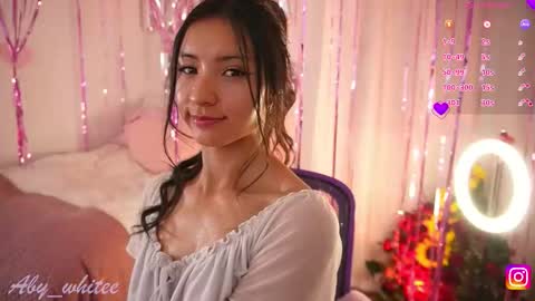 Snapshot of aby_whitee chatting on 10/18/25, 01:08 Aby online show from 10/18/25, 01:08