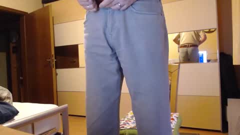 Snapshot of ach471 chatting on 12/03/24, 07:10 ach471 online show from 12/03/24, 07:10