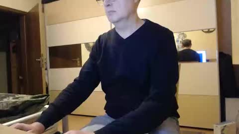 Snapshot of ach471 chatting on 12/26/24, 06:54 ach471 online show from 12/26/24, 06:54