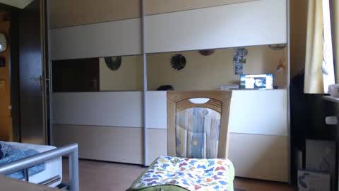 Snapshot of ach471 chatting on 02/22/25, 09:12 ach471 online show from 02/22/25, 09:12