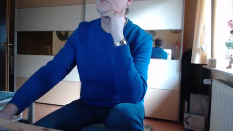 Snapshot of ach471 chatting on 03/06/25, 05:00 ach471 online show from 03/06/25, 05:00