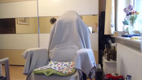 Snapshot of ach471 chatting on 10/11/25, 08:13 ach471 online show from 10/11/25, 08:13