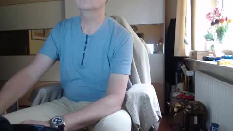 Snapshot of ach471 chatting on 10/26/25, 07:47 ach471 online show from 10/26/25, 07:47