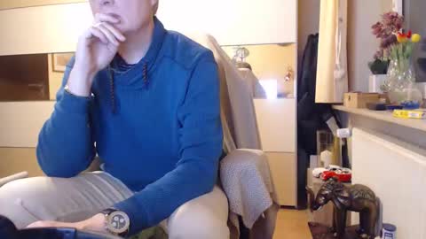 Snapshot of ach471 chatting on 11/03/25, 06:03 ach471 online show from 11/03/25, 06:03