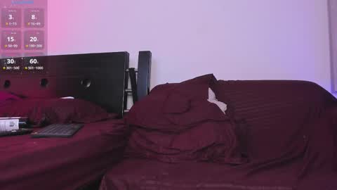 centric independent model   online show from 11/19/25, 10:43