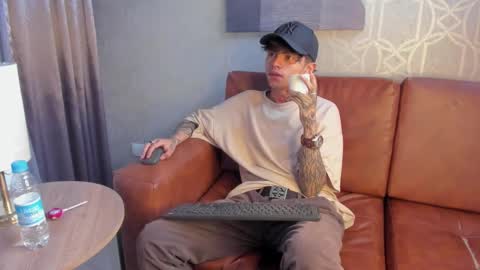 Acid Milo online show from 12/10/24, 04:06