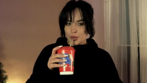 Snapshot of actavia_rose chatting on 12/24/24, 03:26 my inst love inside 17 online show from 12/24/24, 03:26