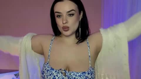 my inst   love inside 17 online show from 02/20/25, 08:58