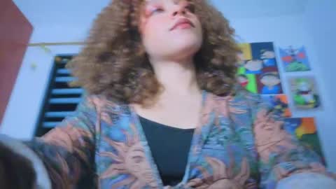 Snapshot of ada_gales_ chatting on 05/12/26, 03:47 Isa online show from 05/12/26, 03:47