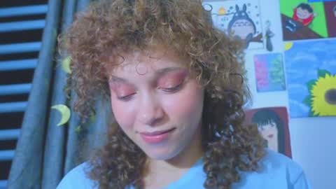 Snapshot of ada_gales_ chatting on 05/28/26, 04:43 Isa online show from 05/28/26, 04:43