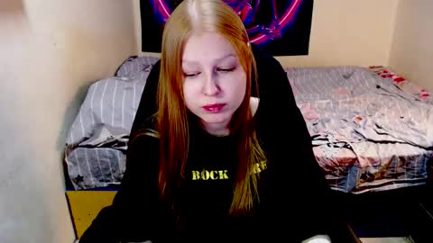 Snapshot of adagretta chatting on 12/05/25, 02:42 adagretta online show from 12/05/25, 02:42