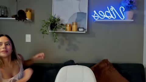 Snapshot of adahara_miller chatting on 09/29/25, 04:01 Adahara online show from 09/29/25, 04:01