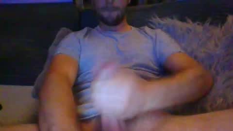 adam0910 online show from 10/19/25, 10:43