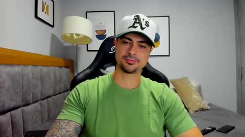 adam clarke online show from 01/12/26, 02:17