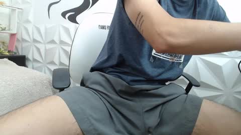 adam_evehotroom online show from 02/21/25, 08:16