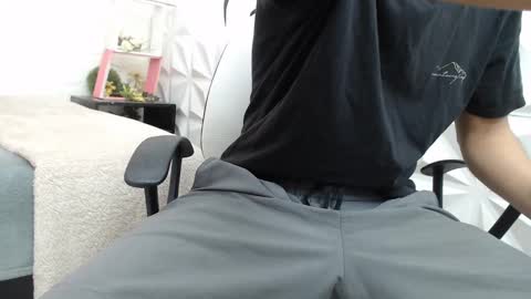 adam_evehotroom online show from 02/23/25, 09:26