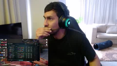 adam_evehotroom online show from 10/22/25, 09:47