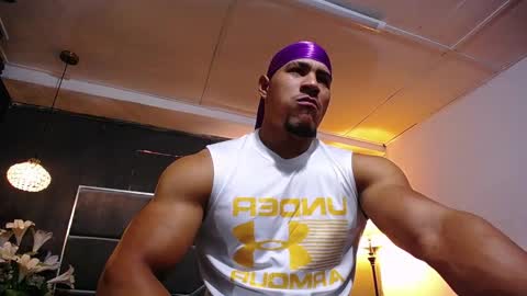 adam_fit19cm online show from 02/23/26, 02:03