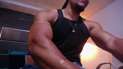 adam_fit19cm online show from 03/30/26, 02:07